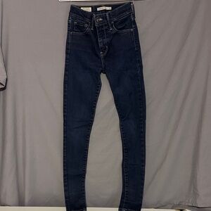 Levi's Premium Women's Navy 720 Super Skinny Jeans